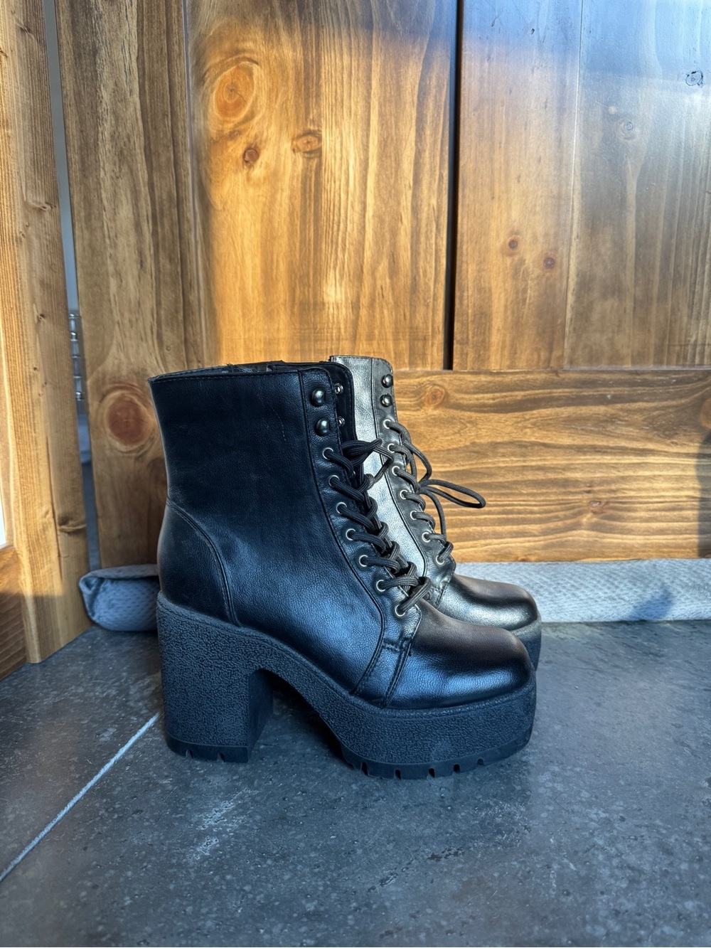 Skechers Black Lace-Up Platform Ankle Boots